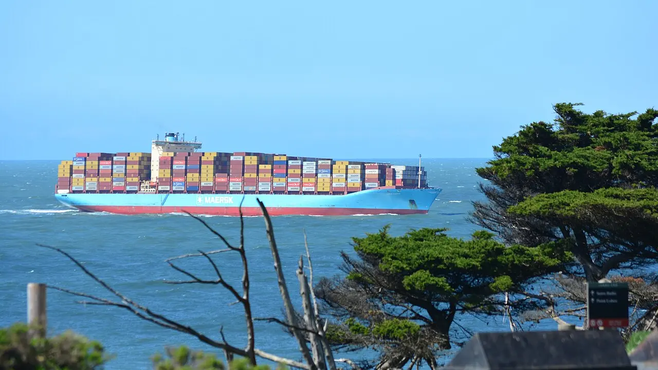 Gunde Maersk off of Lands End, San Francisco, California.