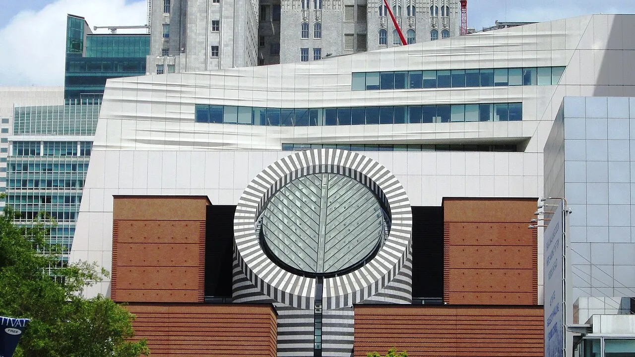 2017 SFMOMA from Yerba Buena Gardens