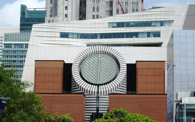 2017 SFMOMA from Yerba Buena Gardens
