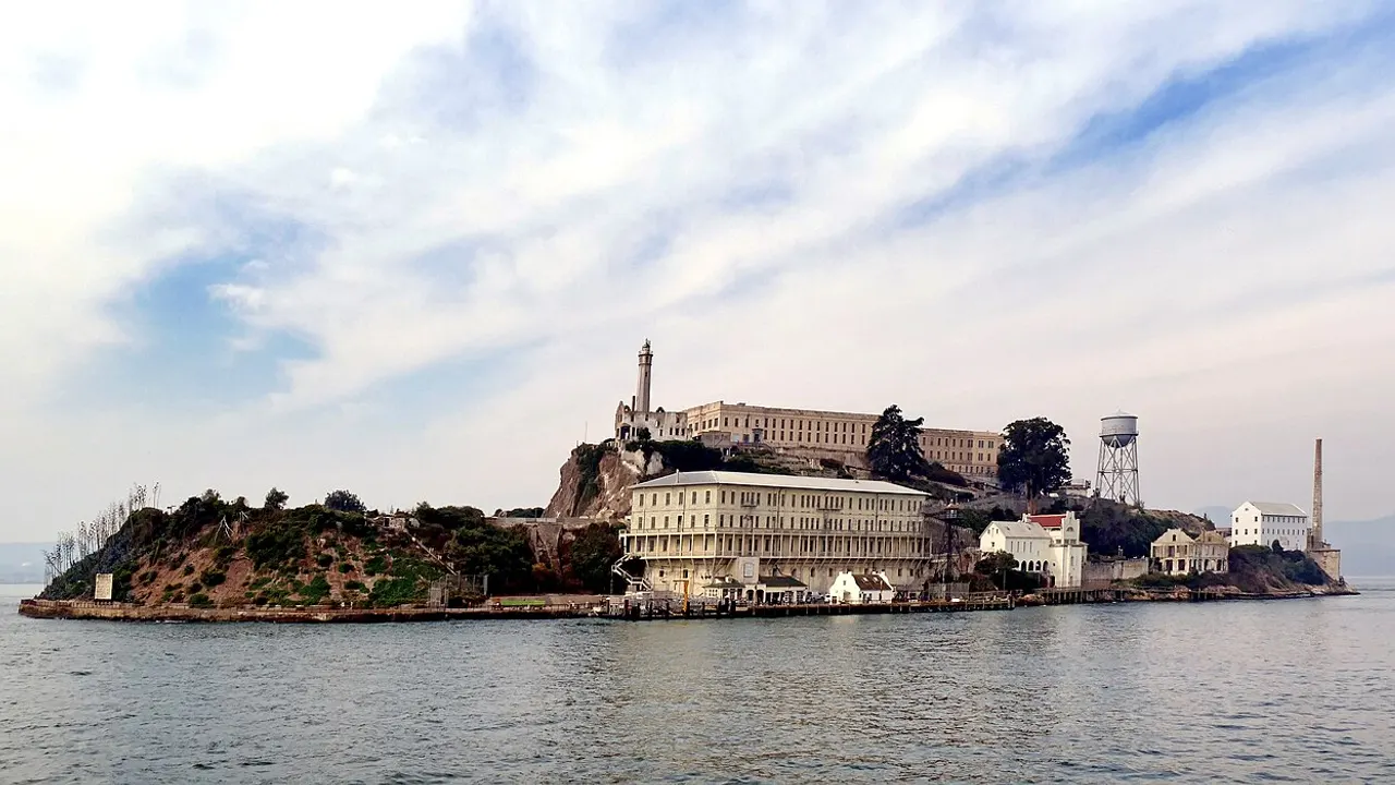 Alcatraz Island (39495489730)