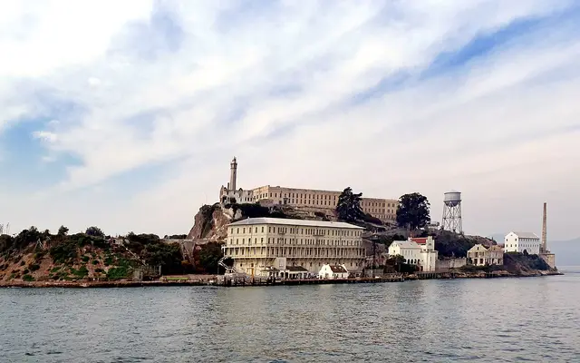 Alcatraz Island (39495489730)